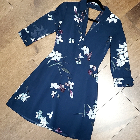 Dynamite shirt sheer dress - Picture 1 of 3